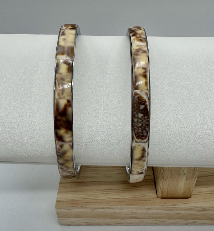 Inlaid Tiger Cowrie Shell Bracelet Silver Tone Cream Brown ~ Vintage