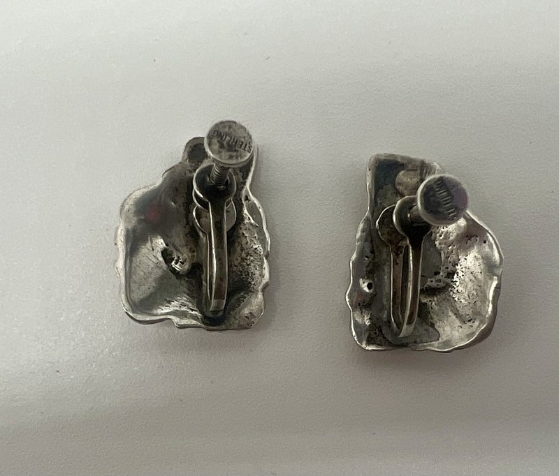 Vintage Sterling Silver Screw Back Earrings 7.64 Grams gallery