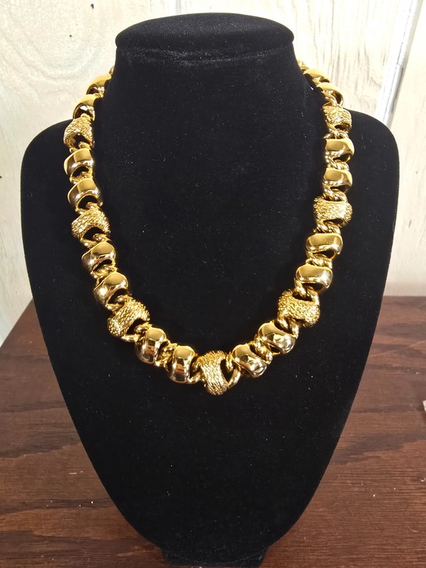 Monet 16″ Necklace Gold Tone Chain Link Fold Over Clasp Vintage