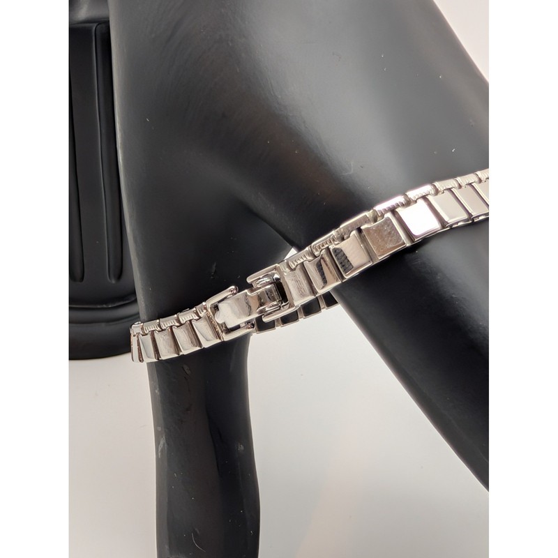 Monet Silver Tone Geometric Link Tennis Bracelet Signed Fold Over Clasp 7.25" gallery