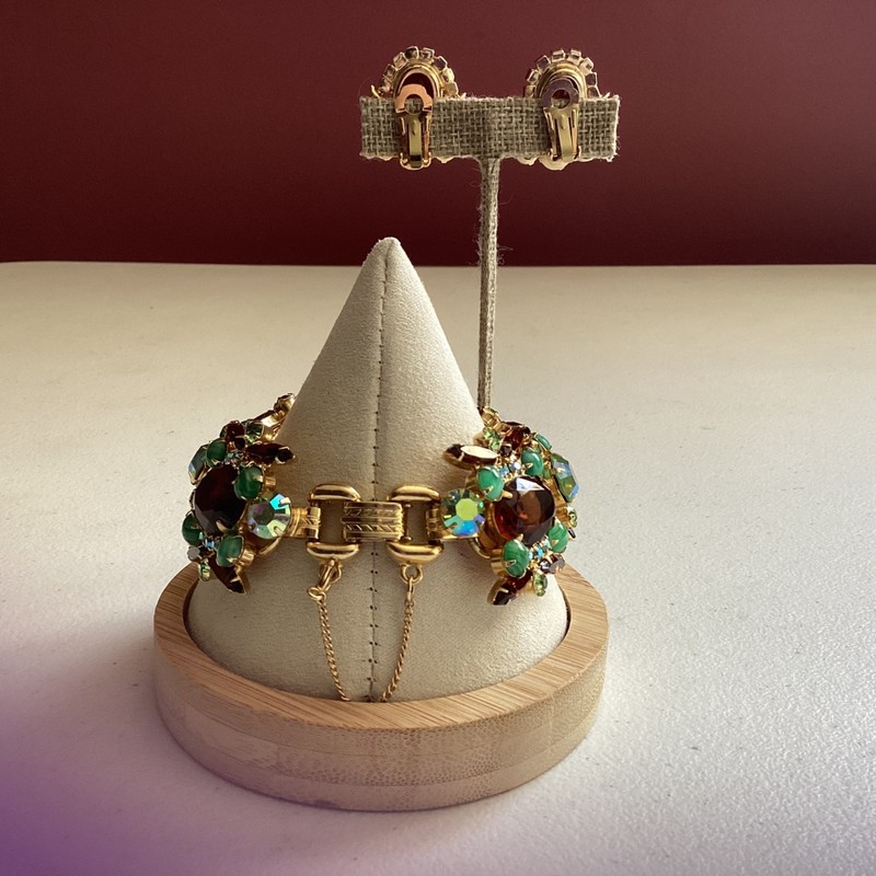Vintage Juliana D&E Bracelet Earrings Set Topaz Rhinestones Green Cabochons Veri gallery
