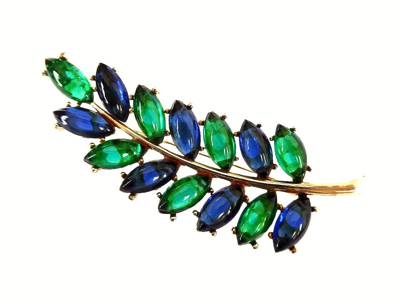 VINTAGE NAVY BLUE & EMERALD GREEN MARQUISE GLASS LEAF BROOCH