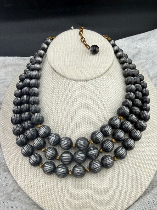 Vintage Layered Beaded Necklace Grey Ribbed Melon Ball 15”