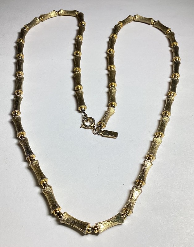 VINTAGE SIGNED DIRECTION ONE 24” NECKLACE BAMBOO STYLE GOLDTONE BEADS PRETTY