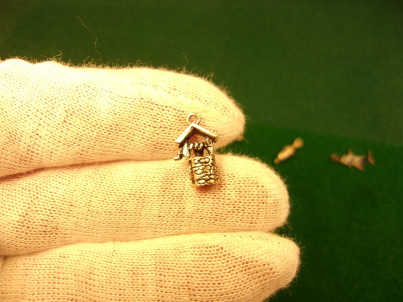 #5 of 140, STERLING SILVER CHARM - SOLID THICK LITTLE "WATER WELL" BUCKET+CRANK gallery