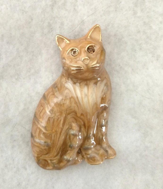 Vintage Enameled Cat Brooch (140 - 2223) gallery