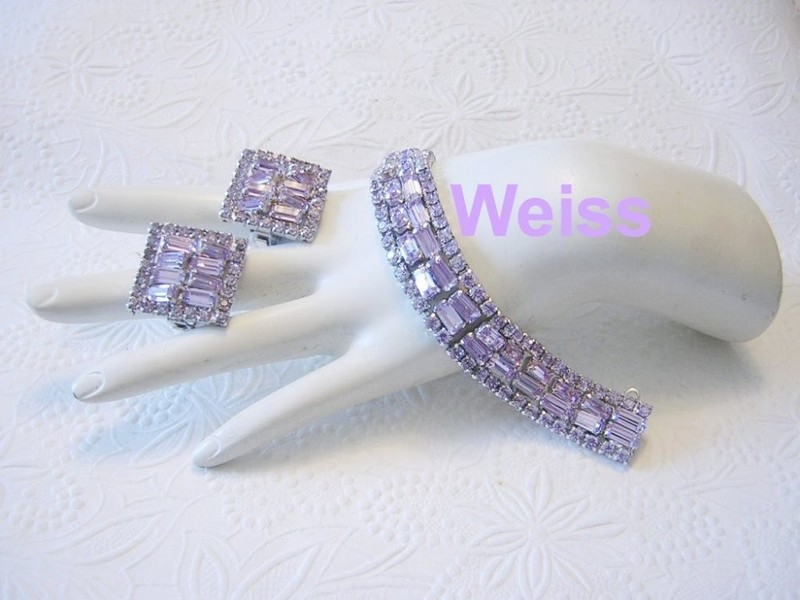 WEISS Luscious LAVENDER ALEXANDRITE COLOR CHANGE Rhinestones BRACELET & EARRINGS