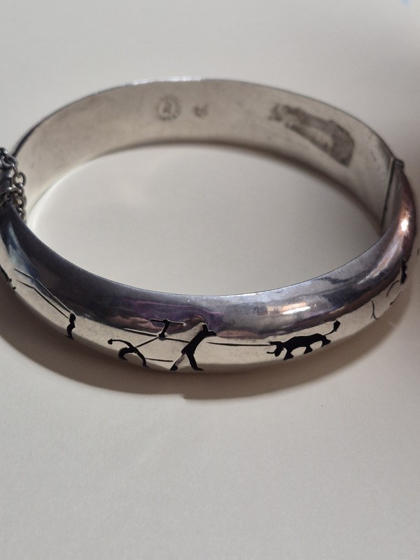 Vintage Taxco Mexico Sterling Silver Bullfight Shadowbox Hinged Bangle 15.8g PAC