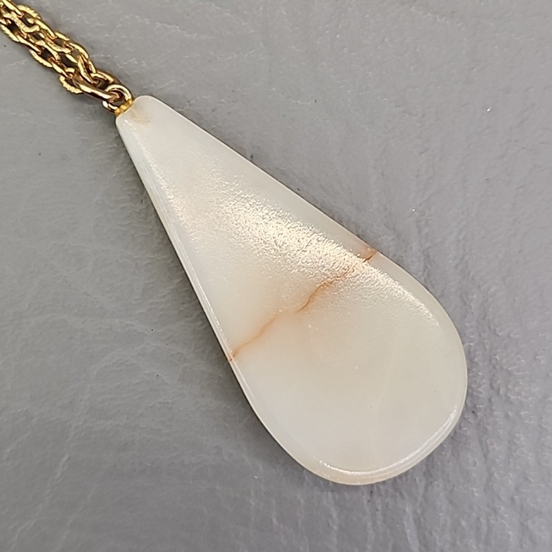 Vintage Agate Mother Mary Necklace Teardrop Stone Cream Gold Tone 23.5" gallery