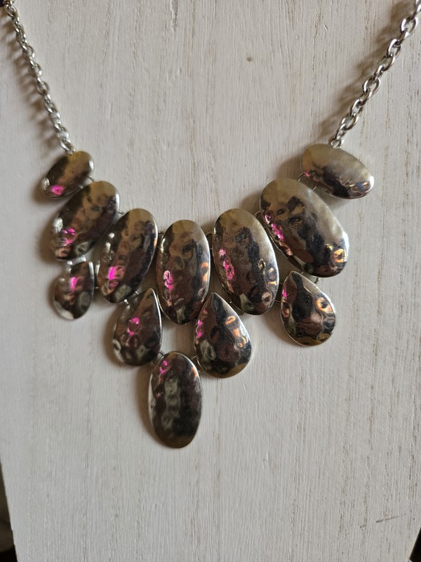 Vintage Silver Tone Hammered Necklace Chocker Bib gallery