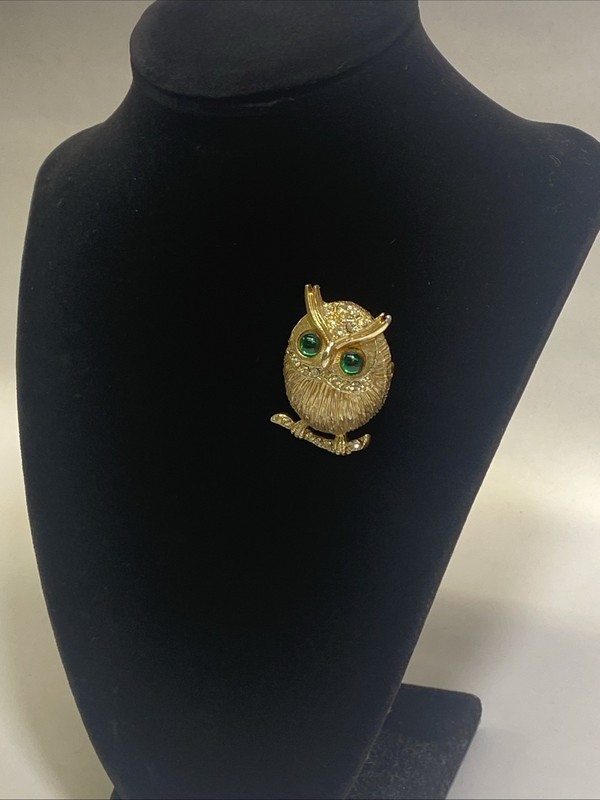 Vintage Gold-Tone Owl Brooch Pin with Green Glass Eyes Clear Rhinestone Accents gallery