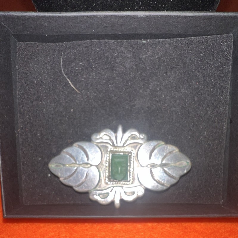 Taxco Stamped 980 Sterling Silver Leaf Brooch Pin Green Rectangle Stone