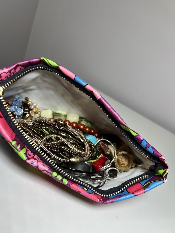 1+ LB Mystery Floral Bag Estate Sale Jewelry Bulk Fashion Costume Vintage Modern