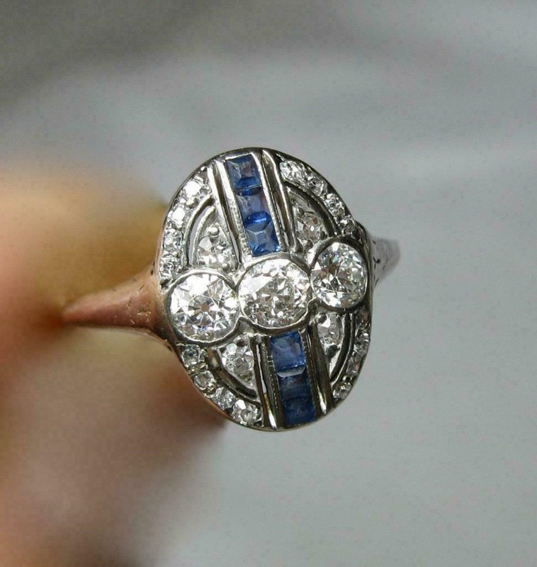 Oval Shape Trilogy OEC CZ Stone Classic Ring 925 Silver Vintage Inspire Jewelry