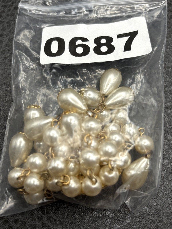 Vintage Faux Pearl Chandelier Cascading Waterfall Dangle Brooch Gold Tone gallery