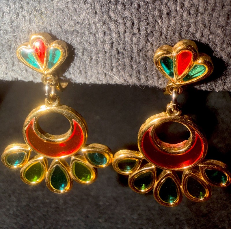 Vintage CROWN TRIFARI Plique a Jour Stained Glass Clip on Earrings Red Green