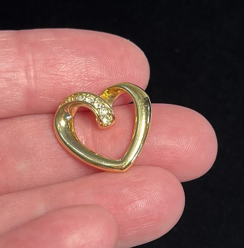 Vintage Gold Tone Open Floating Heart Pendant Rhinestones 3/4" gallery