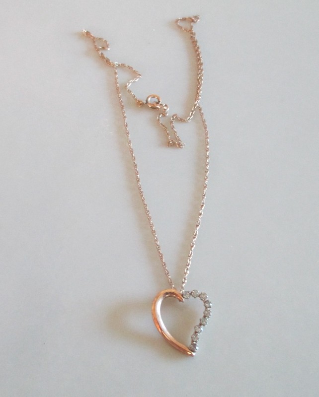 Vintage 18″ KREMENTZ Signed Rhinestone & Gold Tone Heart Pendant Necklace (M140