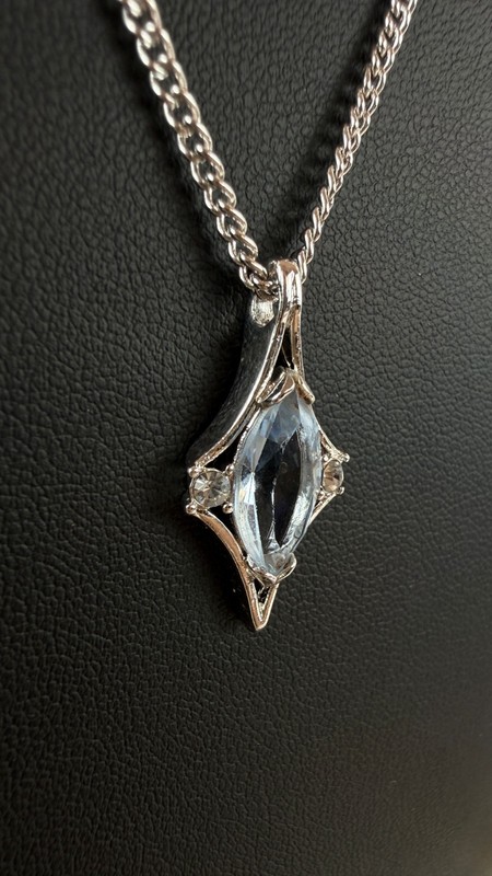 Vintage Avon Crystal Palace Necklace Blue Marquise Rhinestone Silver Tone 20" gallery