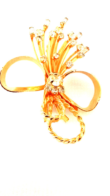 Vintage Sarah Coventry Vogue Brooch Rhinestone Floral Spray Gold Tone 2 3/4 in