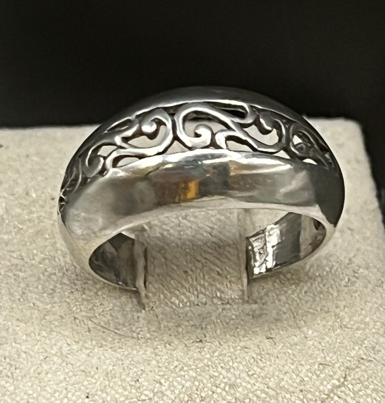 Jezlaine Open Work 925 Sterling Silver VTG. Scroll Dome Band Ring SZ 7.25