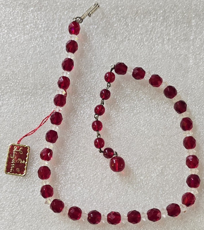Vintage Red Round & Faceted Glass Beads LAGUNA w/ Hang Tag Beaded Necklace