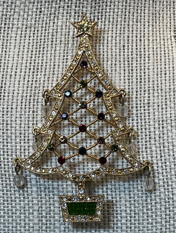 Avon 2005 2nd Annual Christmas Tree Gold Tone & Rhinestones Pin AA02 gallery