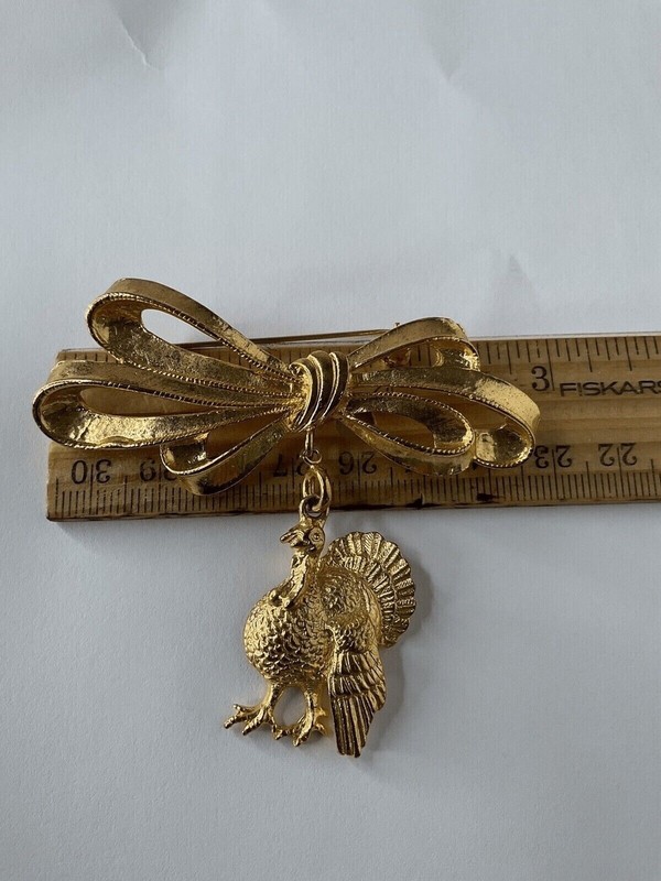 Phister Ent 96s Signed Bow Pin Turkey Charms Thanksgiving Brooch Unisex Adult 3" gallery