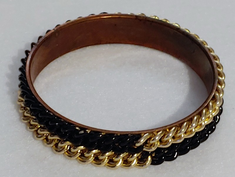 Bangle Bracelet – gold/black chain W/copper plated ring as shown – 2 3/4 in dia