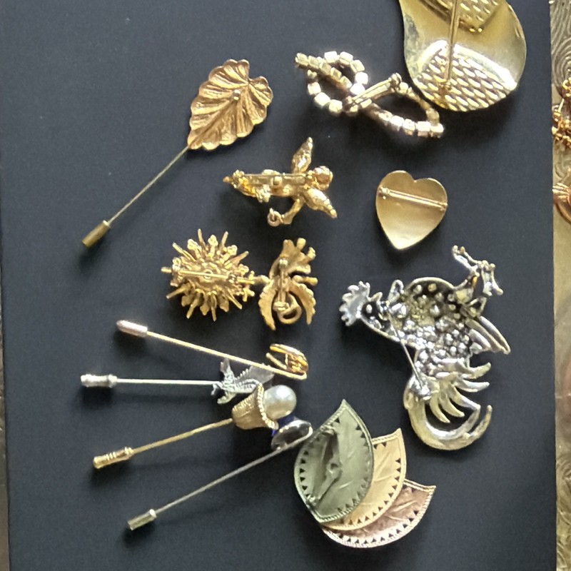 Vintage Costume Jewelry Mixed Lot 8 Brooches 5 Pins Stickpins Rhinestone gallery