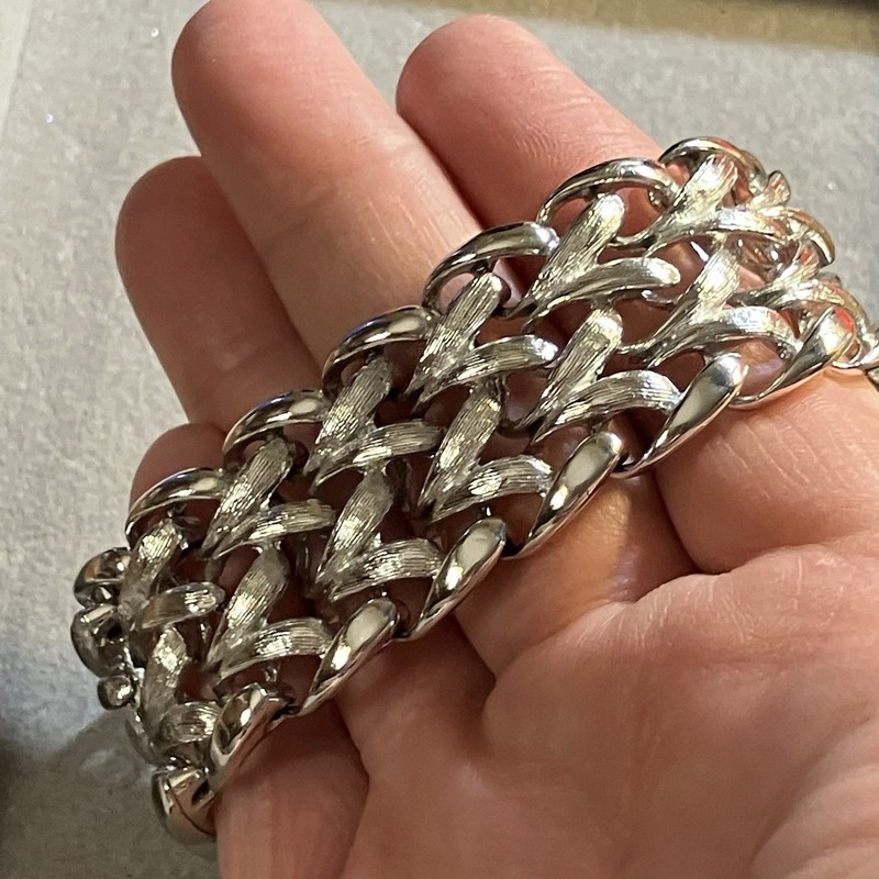 Vintage Kramer Of New York Signed Woven Design Silver Tone Bracelet 6.75”