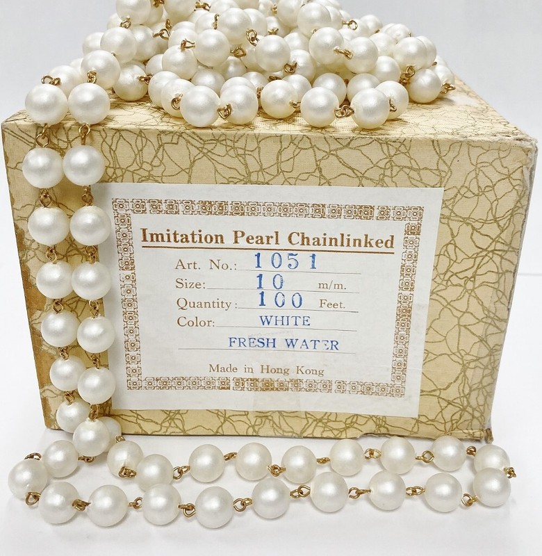 10 FEET VINTAGE HONG KONG SATIN 10mm. PEARL BRASS ROSARY CONTINUOUS CHAIN 1016 gallery