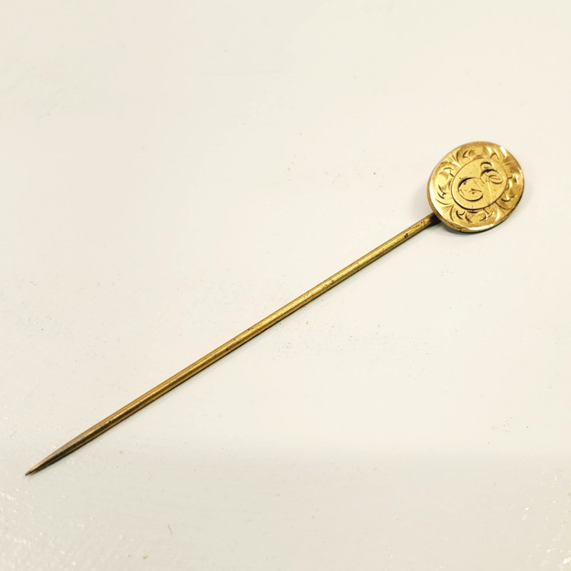 Vintage Etched Letter E Oval Shaped Gold Tone Stick Pin 2-7/8″