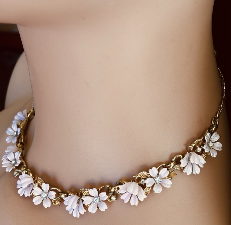 MCM Trifari Fleurette Pink Enamel Necklace Tiny Icy Rhinestones Gold Tone Links gallery