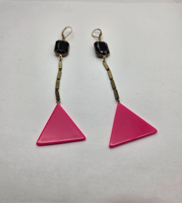 Black Acrylic Faux Crystal Pink Plastic Triangle Pierced Earrings Vintage