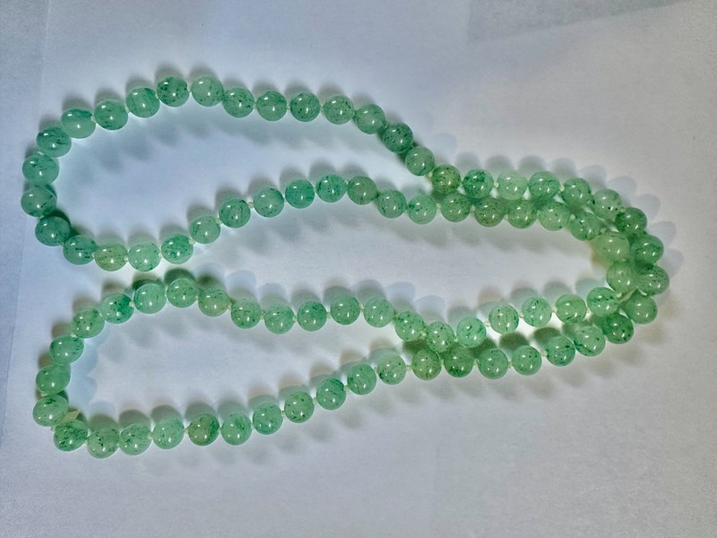 Beautiful Green Jade Beaded Necklace, Length is 28 inches long.