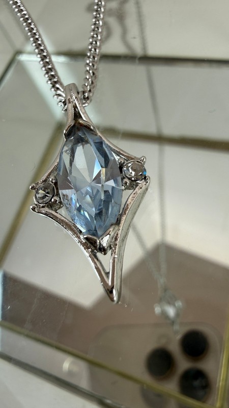 Vintage Avon Crystal Palace Necklace Blue Marquise Rhinestone Silver Tone 20" gallery