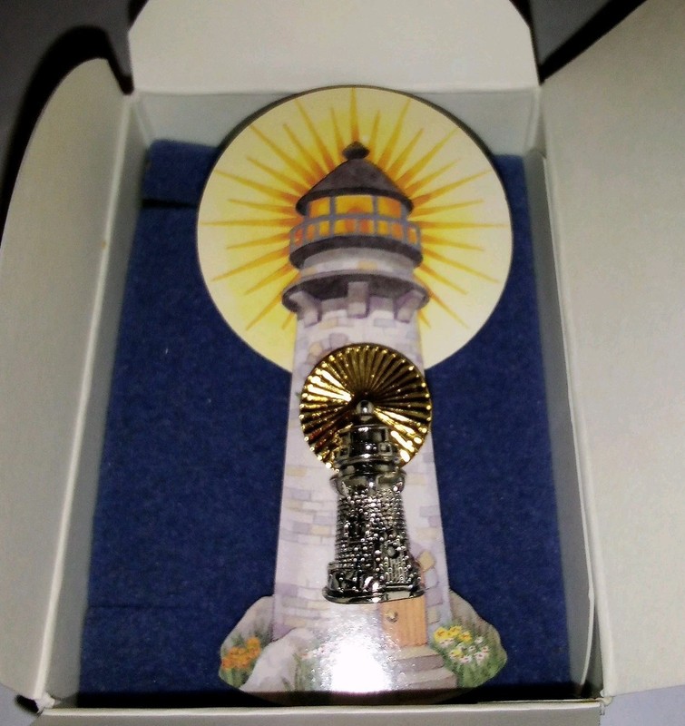 New In Box Avon Vintage Light House Pin & Bible Quote Bookmark Gift Set, 2000