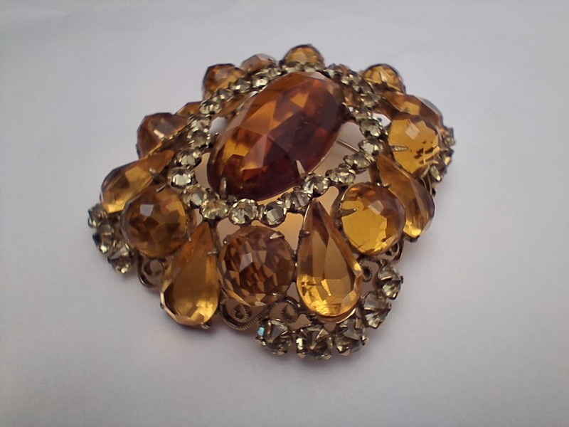 Signed Schreiner New York Amber Brooch Pendant gallery