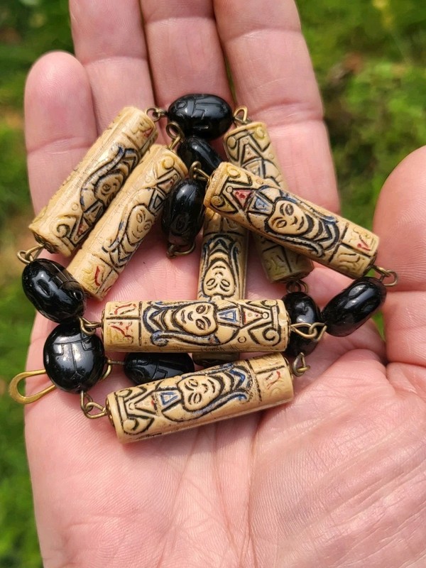 OLD VINTAGE EGYPTIAN REVIVAL PAINTED NEFERTITI SCARAB GLASS NECKLACE SET OOAK