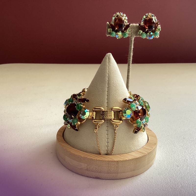 Vintage Juliana D&E Bracelet Earrings Set Topaz Rhinestones Green Cabochons Veri gallery