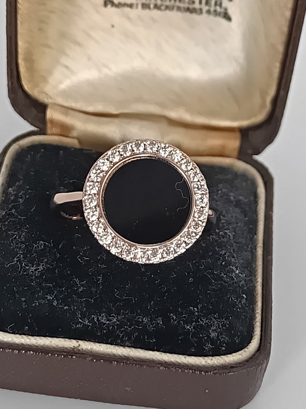 Vintage 1990s 14 Ct Rolled Gold Black Onyx Ring Size UK R US 8 1/2 - Hallmarked! gallery