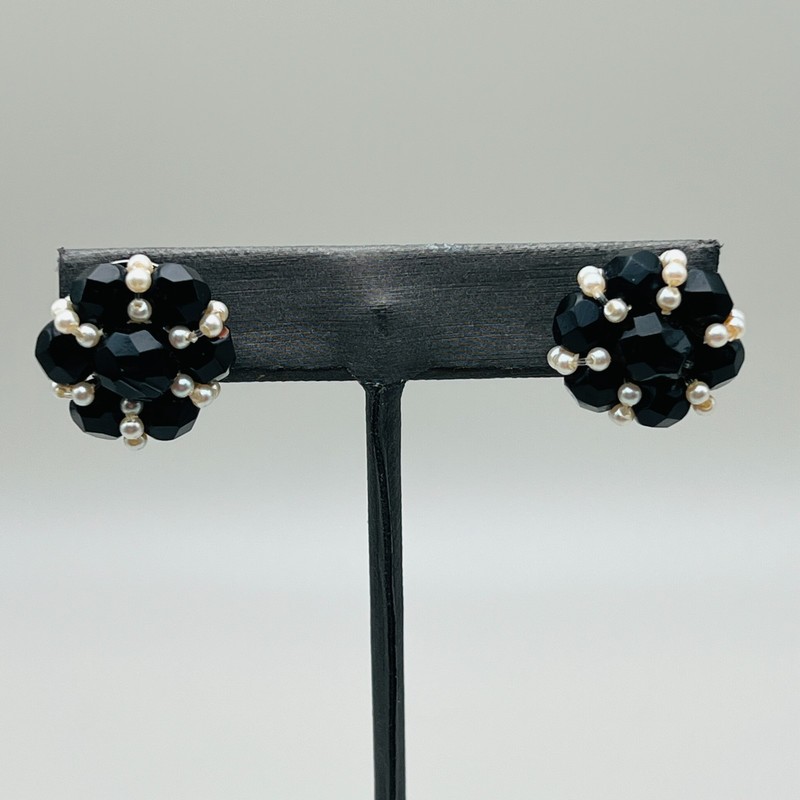 Vintage Style Cluster Earrings Pierced Stud Round Black Bead Faux Pearl Elegant gallery