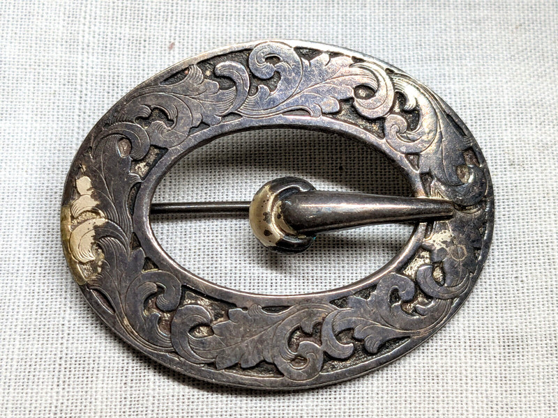 Antique Paye & Baker Sterling Silver Relief Brooch Pin Oval 1-5/8″ Hallmarked