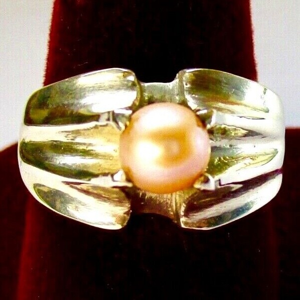 Beautiful 925 Sterling Silver Ring, With 6 mm Pinkish Pearl, Size S