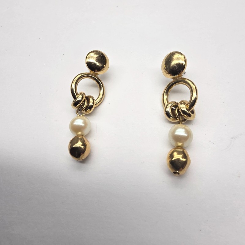 Off White Faux Pearl Gold Tone Metal Dangle Pierced Earrings Vintage gallery