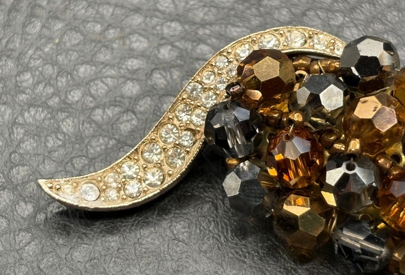 Vintage Large Marvella Beaded Gray And Brown Brooch Pin Rhinestone gallery