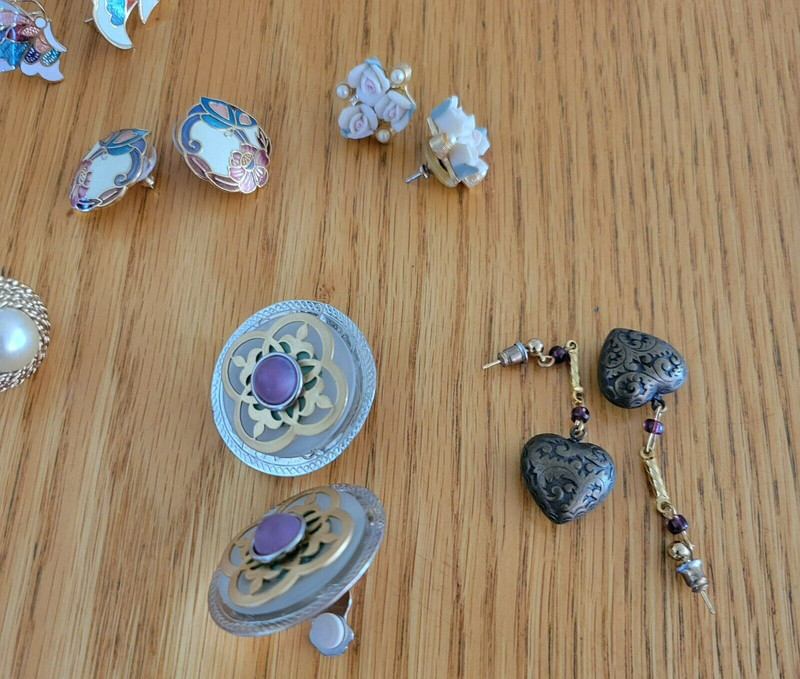 Jewelry Lot ALL Good Estate Sale 14 Earring Sets Value Undetermined See Photos gallery