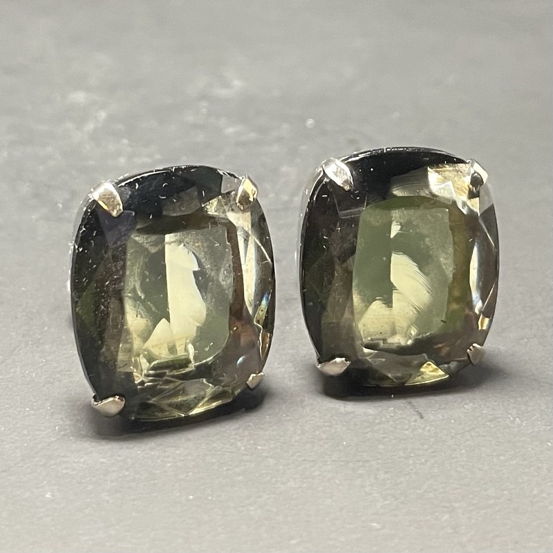 Kramer of N.Y. Green Glass Clip On Earrings 1” Gorgeous Vintage See Photos gallery