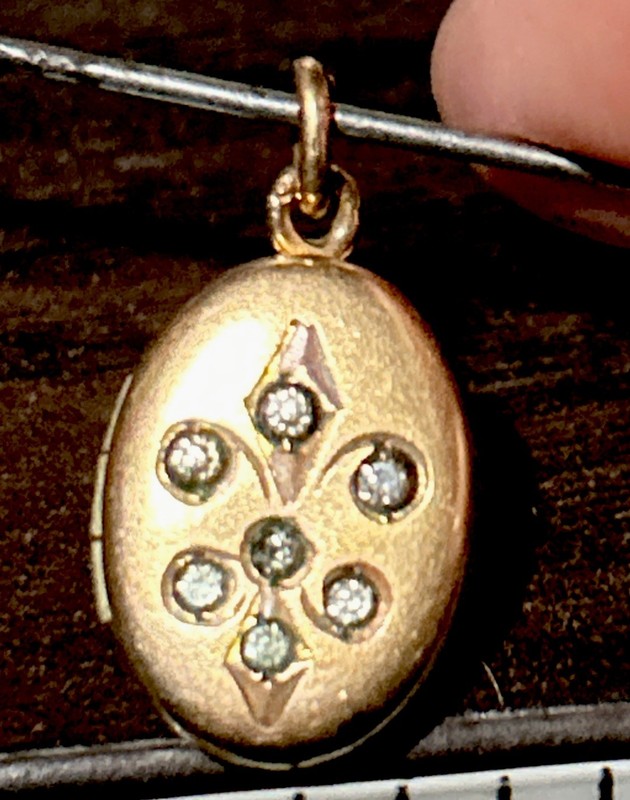 Antique 2g Victorian Rose Gold Filled Oval Locket Fluer de Lis Paste Stones Tiny gallery